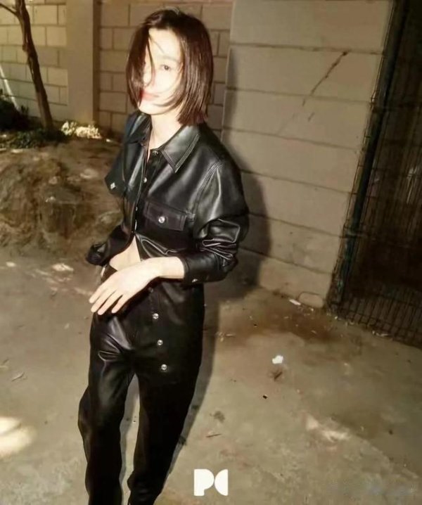 配资短线炒股 全智贤老公疑似炒股亏钱, 全智贤剪短发, 重新复出成立公司